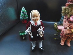 lot 14 2 dolls a